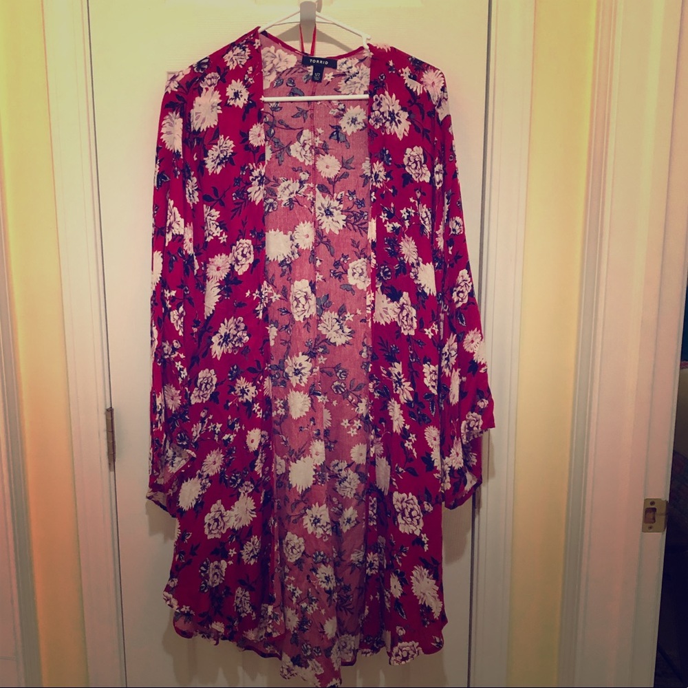 Torrid plus size 1 X floral kimono/wrap